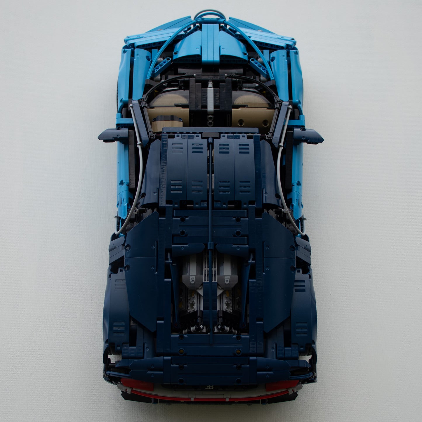 Nyhed! Vægophæng til LEGO Bugatti Chiron